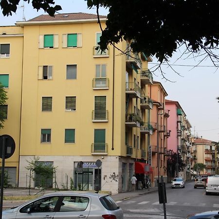 Arcobaleno Affittacamere Verona Eksteriør billede